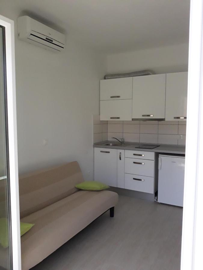 Apartment With Free And Private Parking Makarska Buitenkant foto