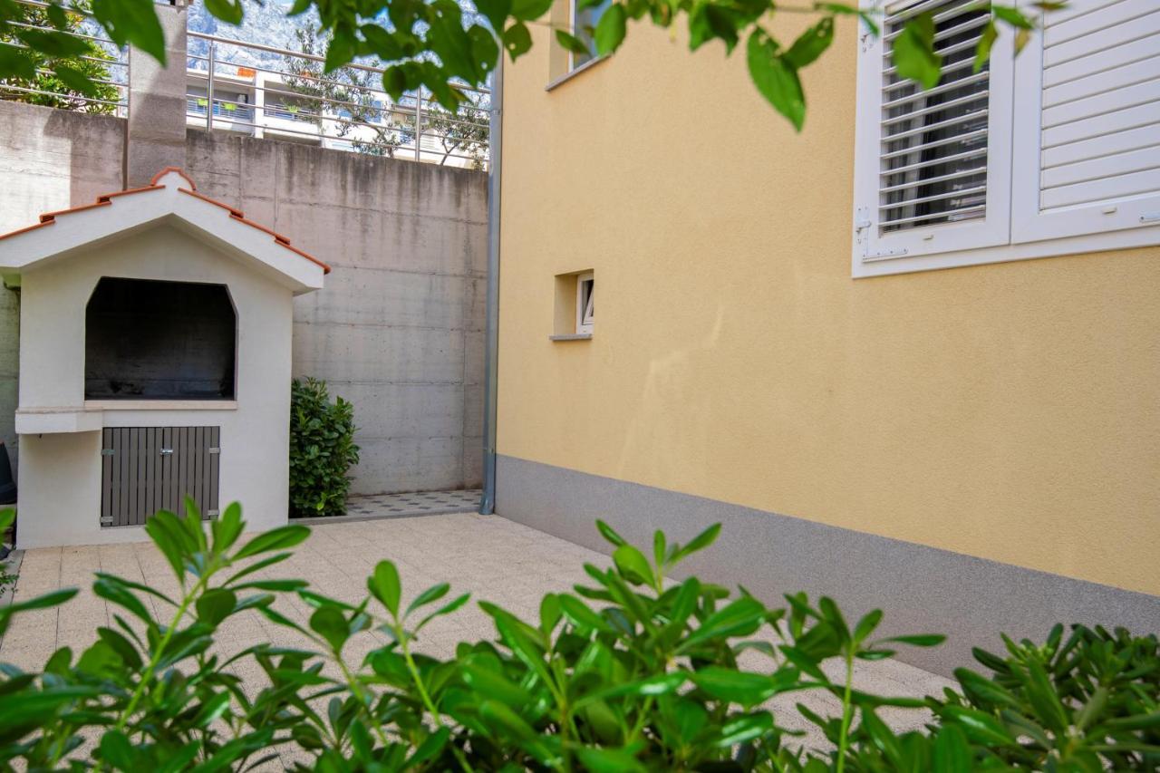 Apartment With Free And Private Parking Makarska Buitenkant foto