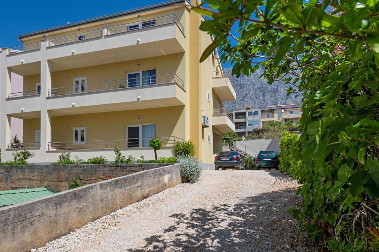 Apartment With Free And Private Parking Makarska Buitenkant foto